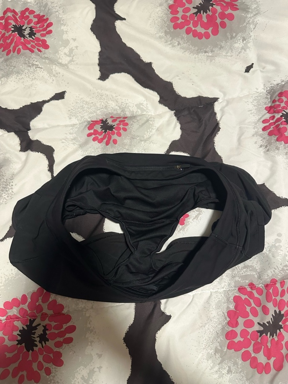 Lululemon Speed Up Shorts - Picture 3 of 8